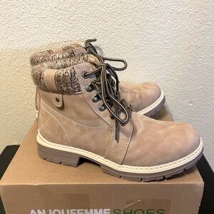 NIB ANJOUFEMME Casual ankle Hiking Boots Womens Waterproof Lightweight Lace up